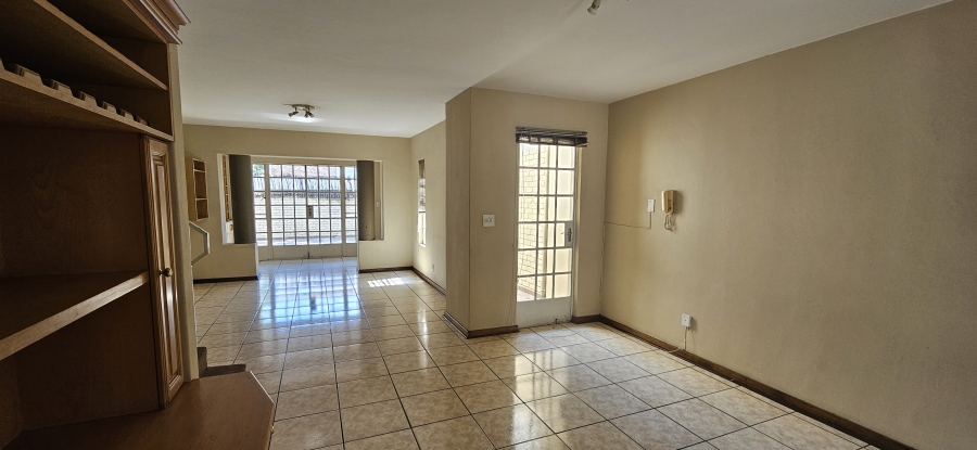 3 Bedroom Property for Sale in New Redruth Gauteng