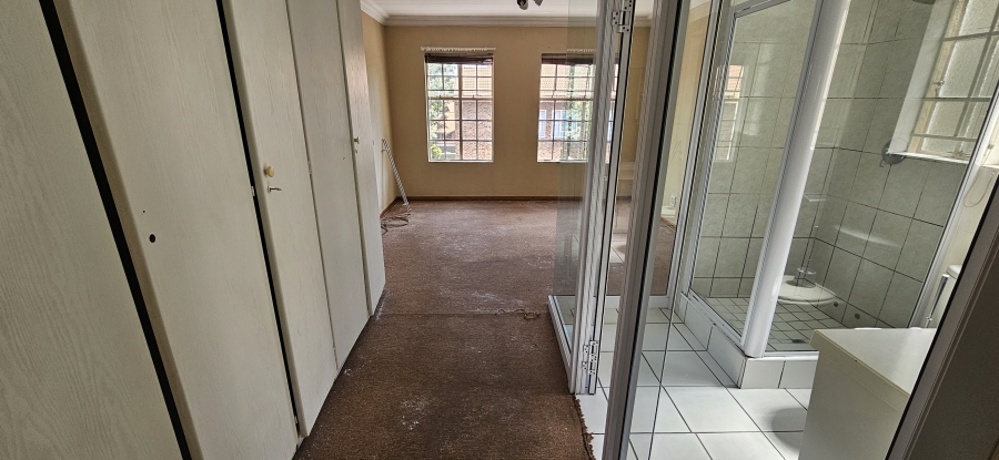 3 Bedroom Property for Sale in New Redruth Gauteng