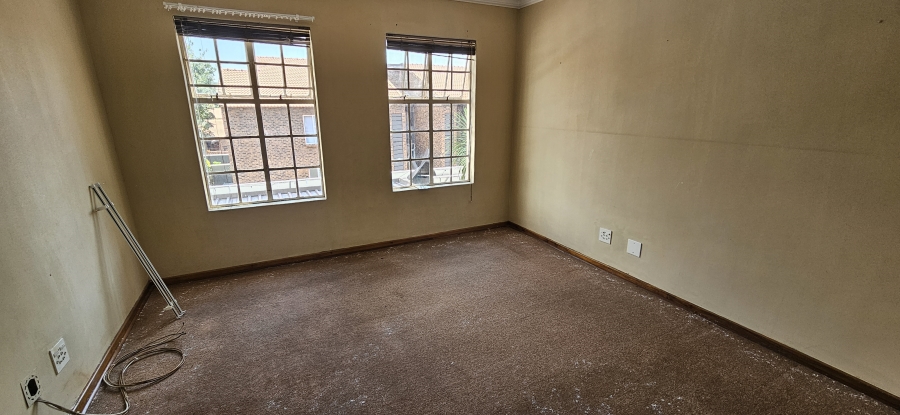 3 Bedroom Property for Sale in New Redruth Gauteng