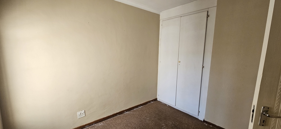 3 Bedroom Property for Sale in New Redruth Gauteng