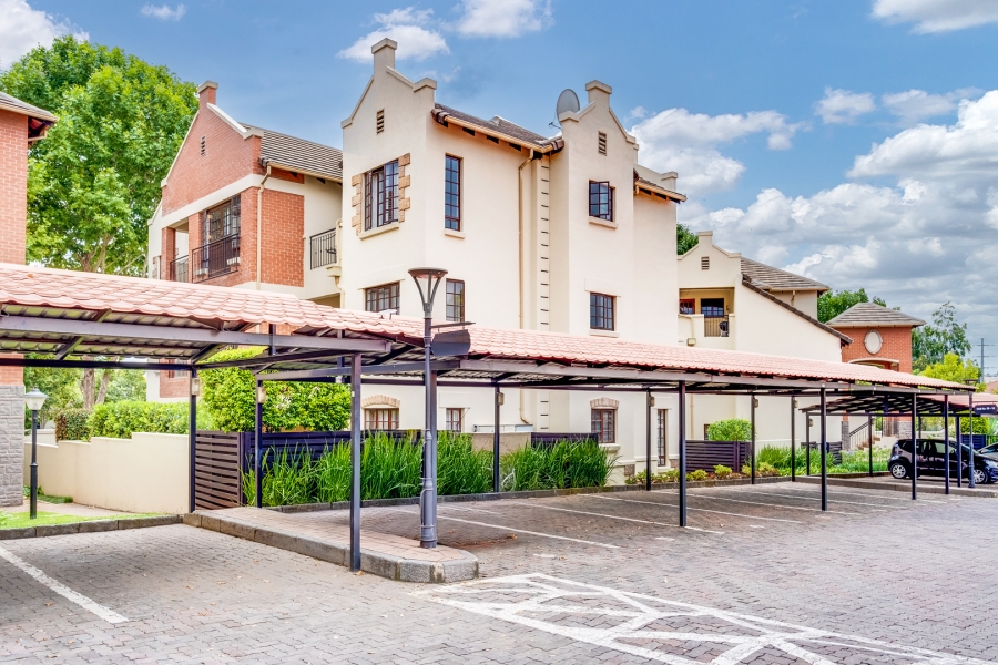 1 Bedroom Property for Sale in Lonehill Gauteng