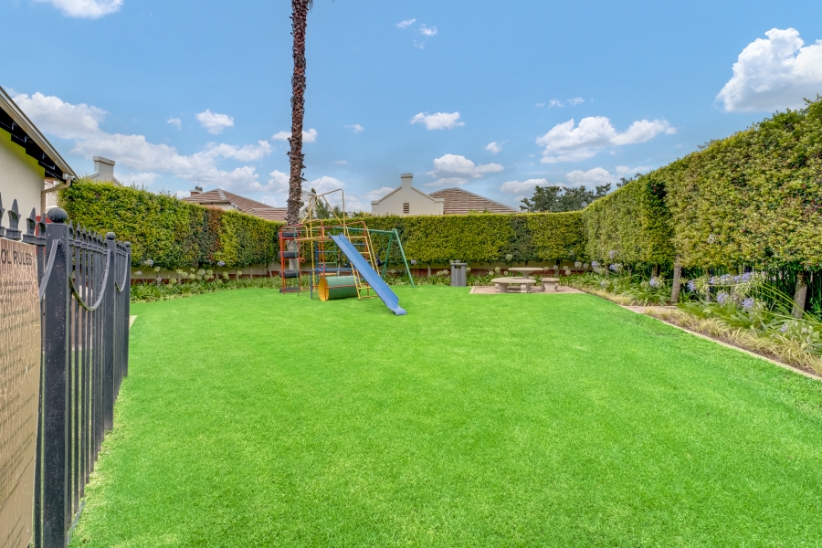 1 Bedroom Property for Sale in Lonehill Gauteng