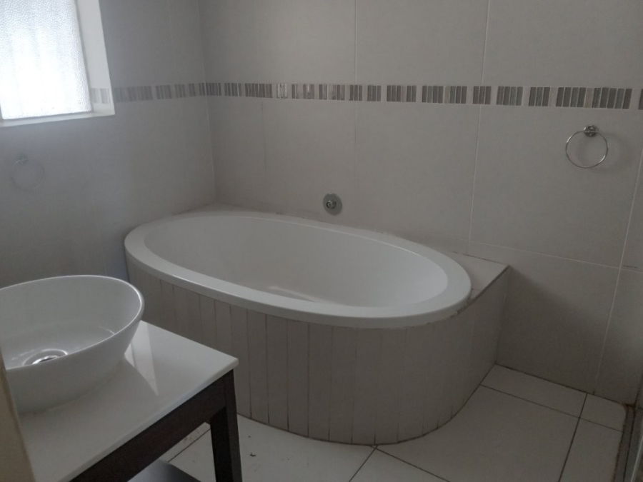 3 Bedroom Property for Sale in Selcourt Gauteng