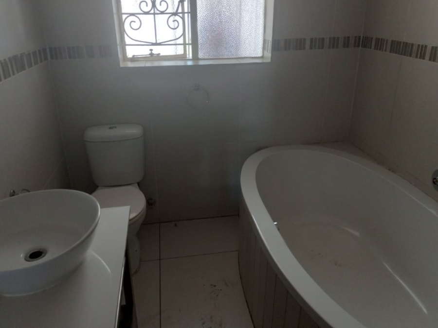 3 Bedroom Property for Sale in Selcourt Gauteng