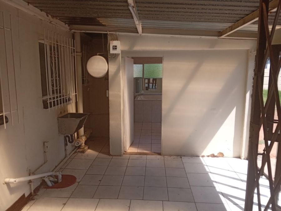3 Bedroom Property for Sale in Selcourt Gauteng