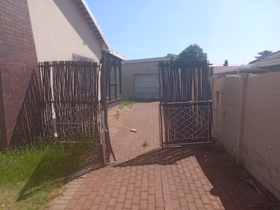 3 Bedroom Property for Sale in Selcourt Gauteng