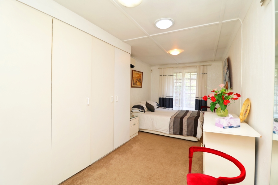 3 Bedroom Property for Sale in Hurlingham Manor Gauteng