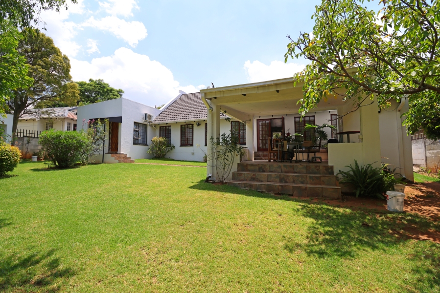 3 Bedroom Property for Sale in Hurlingham Manor Gauteng