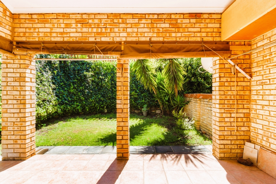 2 Bedroom Property for Sale in Wilgeheuwel Gauteng