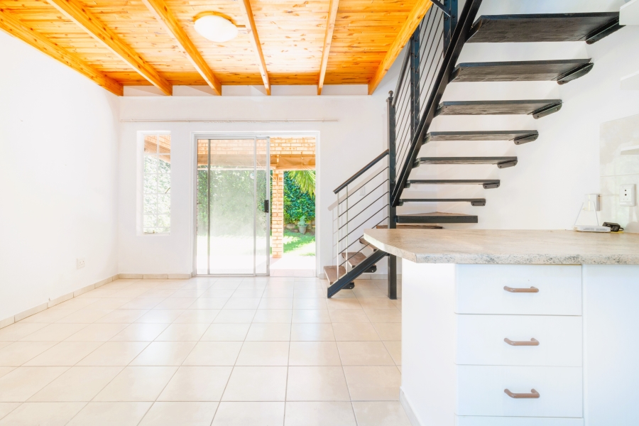 2 Bedroom Property for Sale in Wilgeheuwel Gauteng