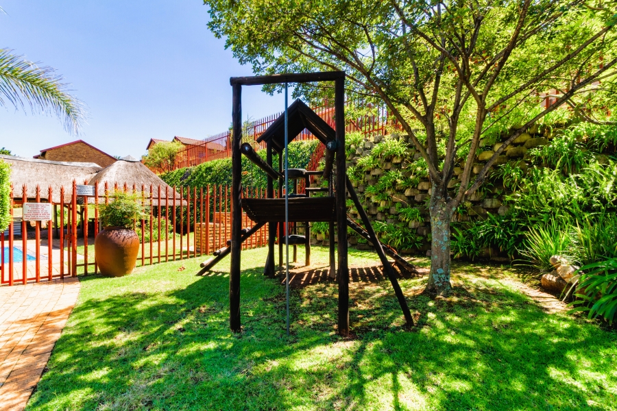 2 Bedroom Property for Sale in Wilgeheuwel Gauteng