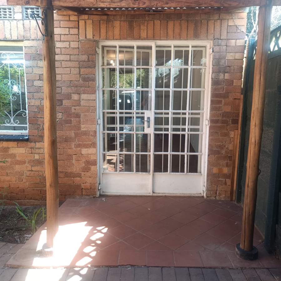 To Let 1 Bedroom Property for Rent in Franklin Roosevelt Park Gauteng