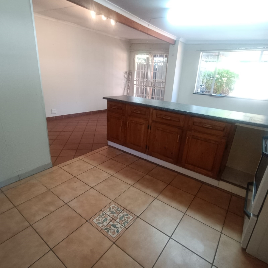 To Let 1 Bedroom Property for Rent in Franklin Roosevelt Park Gauteng