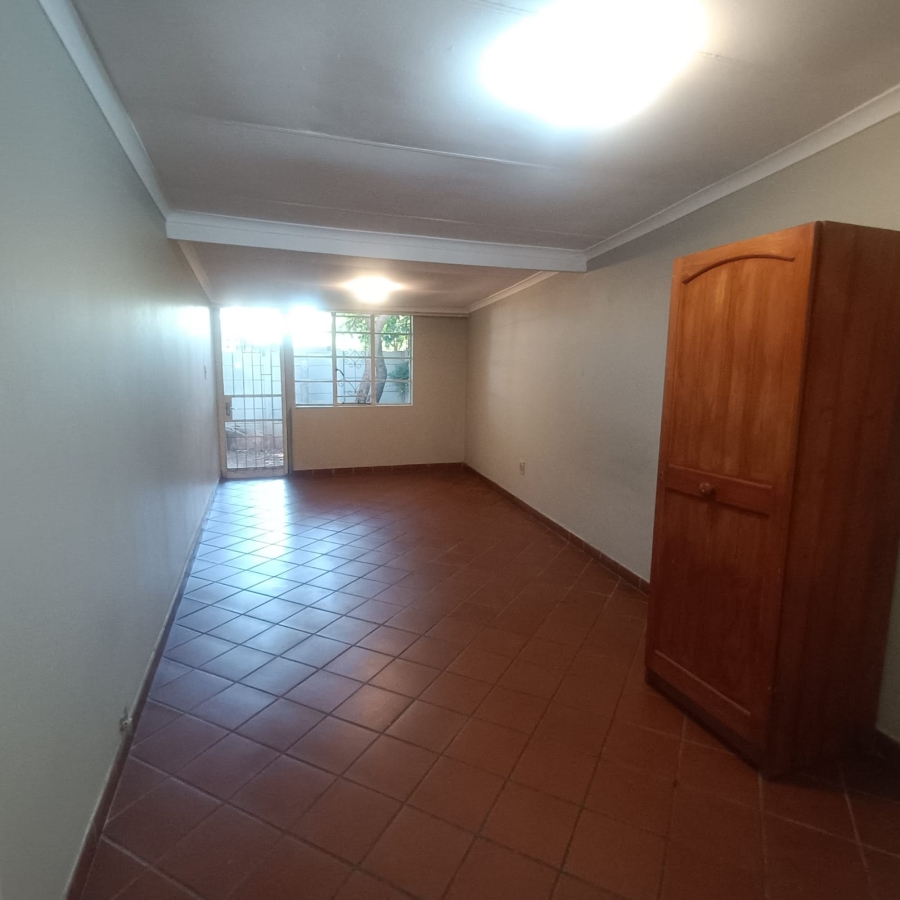 To Let 1 Bedroom Property for Rent in Franklin Roosevelt Park Gauteng