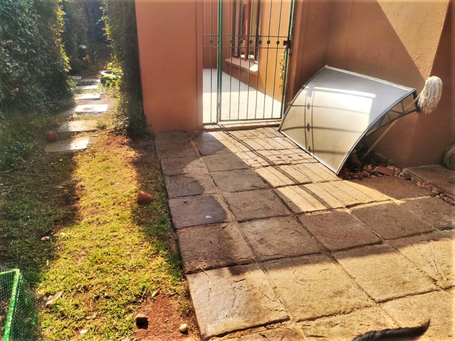To Let 1 Bedroom Property for Rent in Greenside Gauteng