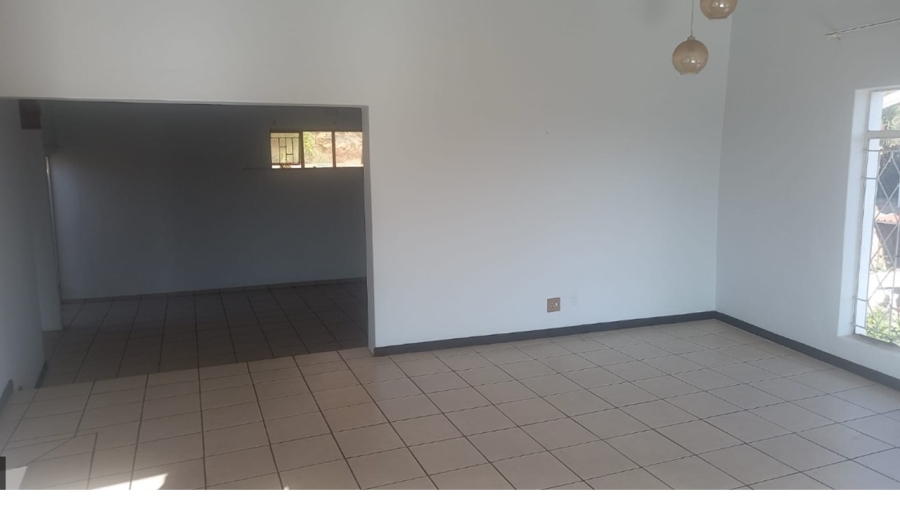 To Let 3 Bedroom Property for Rent in Kenmare Gauteng