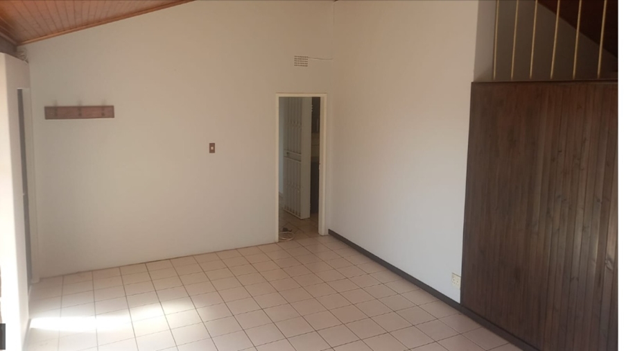 To Let 3 Bedroom Property for Rent in Kenmare Gauteng