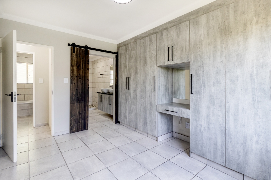 2 Bedroom Property for Sale in Rietvalleirand Gauteng