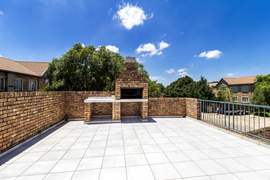 2 Bedroom Property for Sale in Rietvalleirand Gauteng