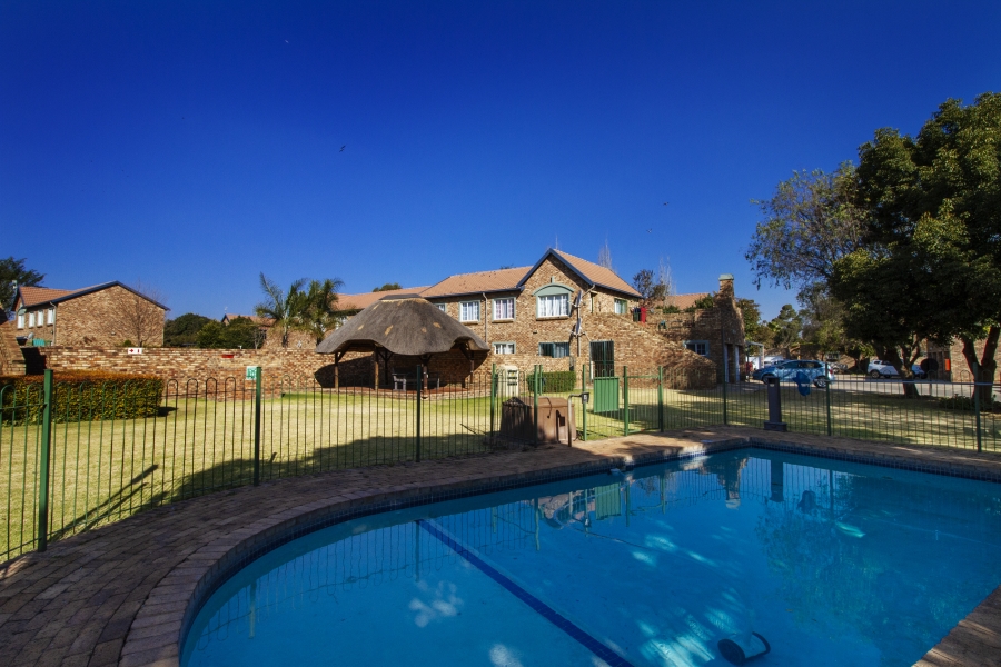 2 Bedroom Property for Sale in Rietvalleirand Gauteng