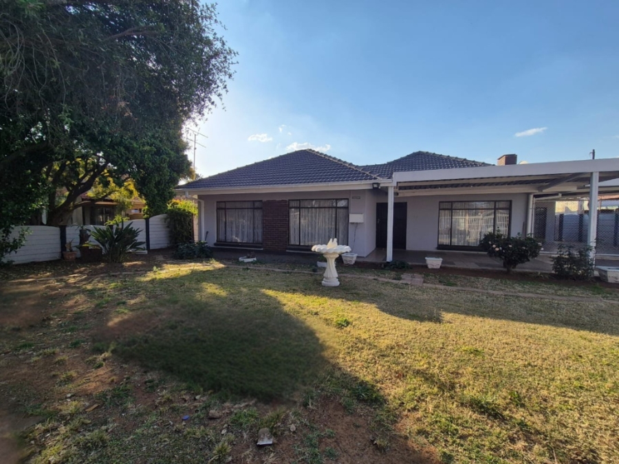 4 Bedroom Property for Sale in Three Rivers Gauteng