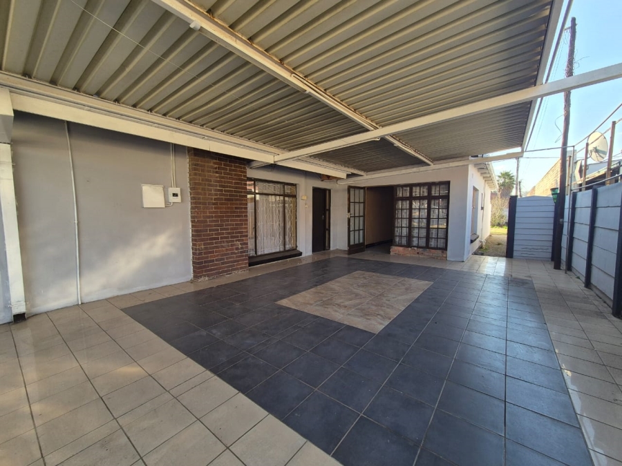 4 Bedroom Property for Sale in Three Rivers Gauteng