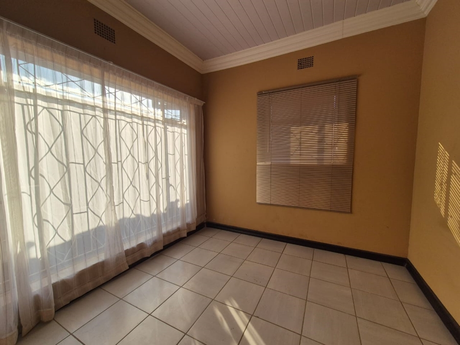 4 Bedroom Property for Sale in Three Rivers Gauteng