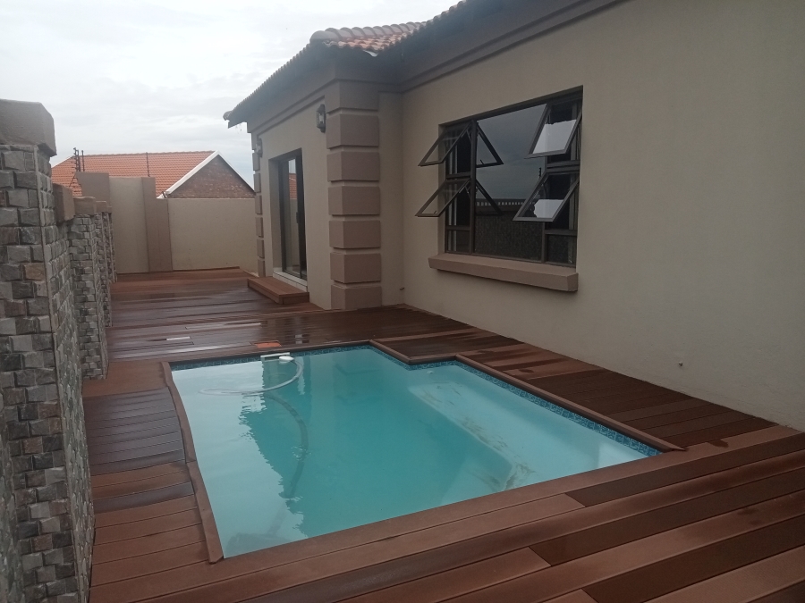 3 Bedroom Property for Sale in Riversdale Gauteng