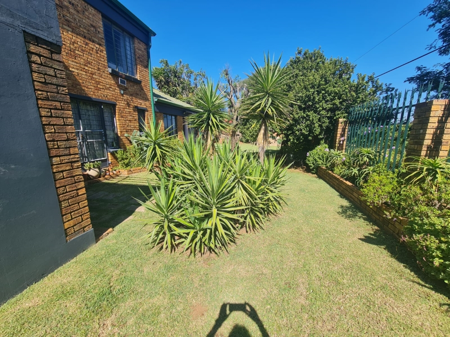 5 Bedroom Property for Sale in Horison Gauteng