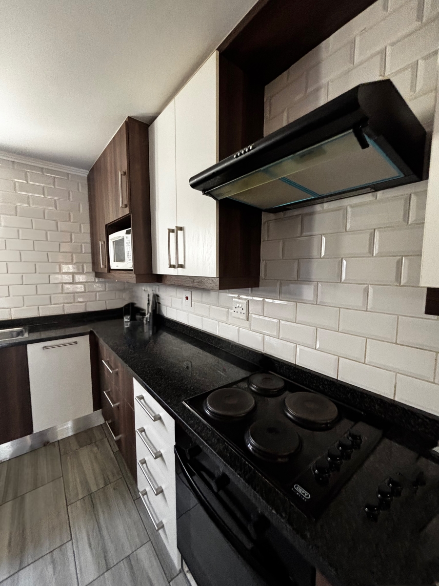 To Let 2 Bedroom Property for Rent in Morningside Gauteng