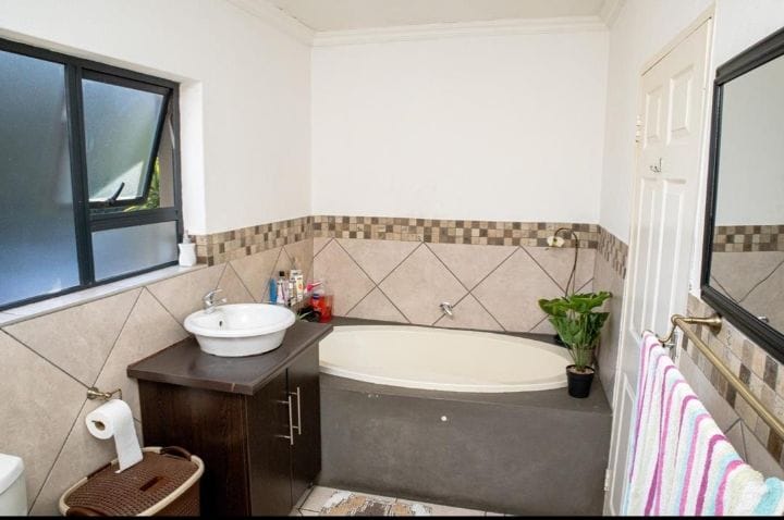 4 Bedroom Property for Sale in Terenure Gauteng