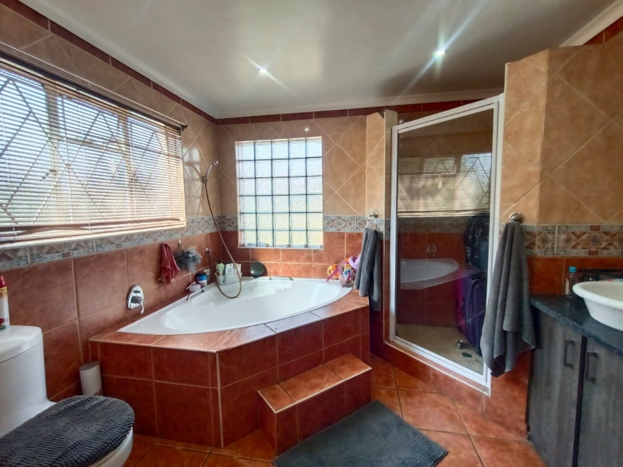 3 Bedroom Property for Sale in Vanderbijlpark SE 4 Gauteng