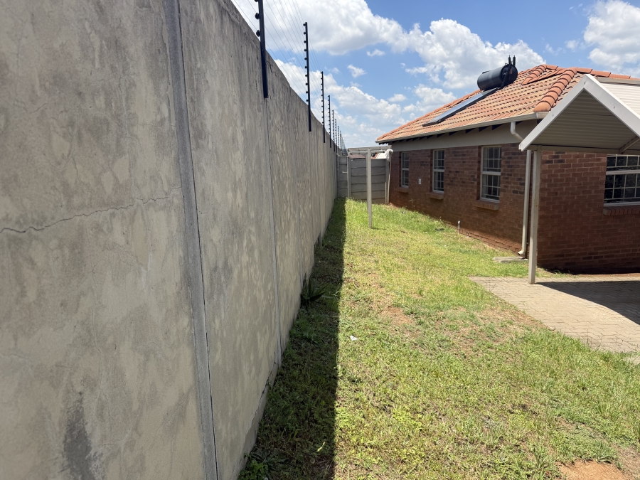 3 Bedroom Property for Sale in Thatch Hill Estate Gauteng