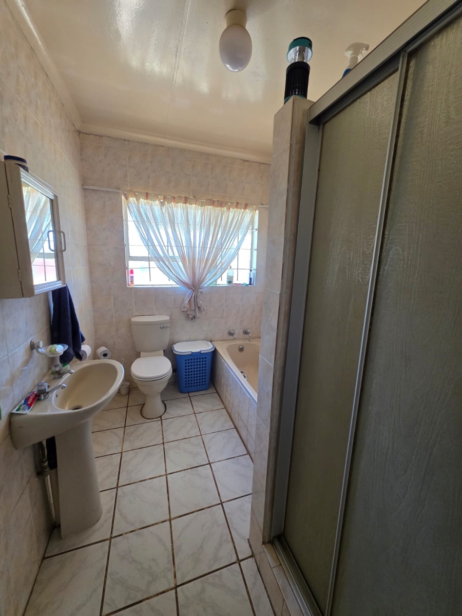 4 Bedroom Property for Sale in Sasobyl Gauteng