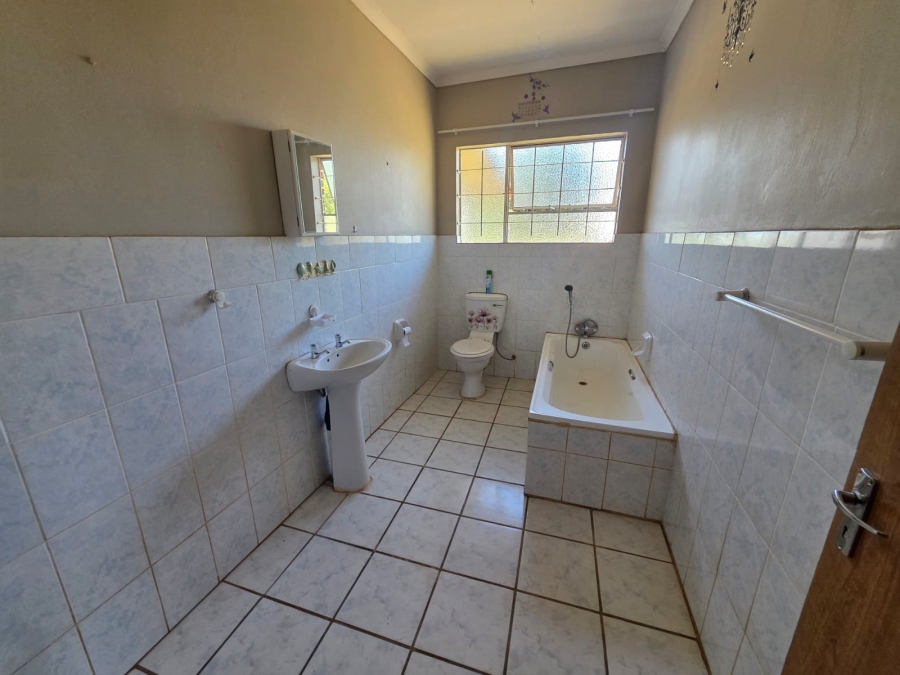4 Bedroom Property for Sale in Sasobyl Gauteng