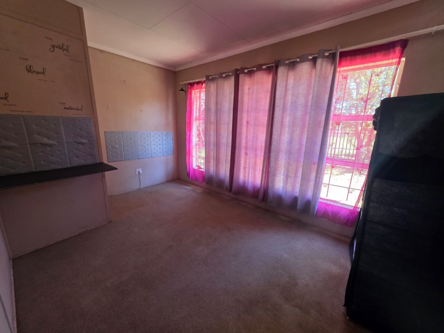 4 Bedroom Property for Sale in Sasobyl Gauteng