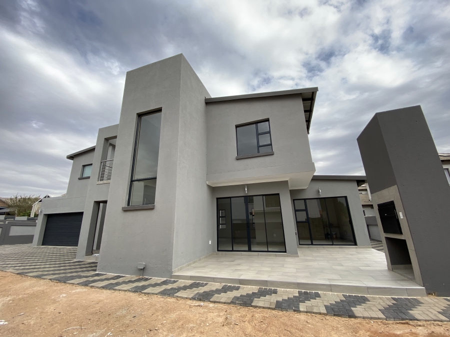 4 Bedroom Property for Sale in Roodepark Eco Estate Gauteng