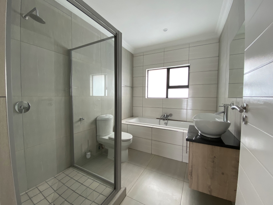 4 Bedroom Property for Sale in Roodepark Eco Estate Gauteng