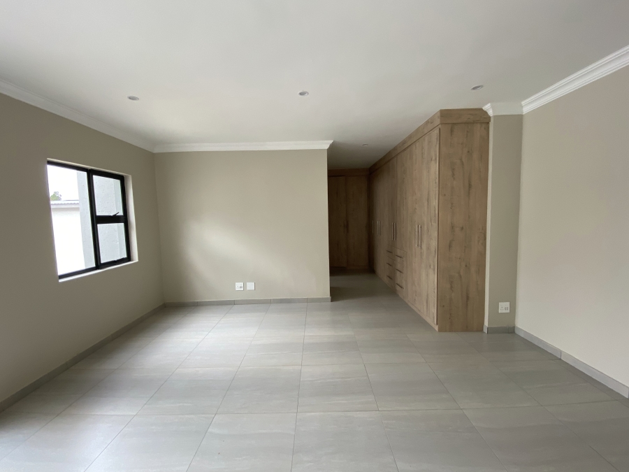4 Bedroom Property for Sale in Roodepark Eco Estate Gauteng