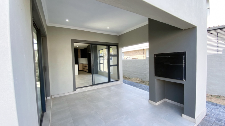4 Bedroom Property for Sale in Roodepark Eco Estate Gauteng