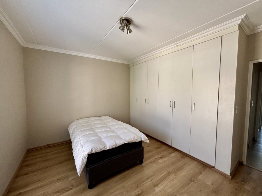 To Let 3 Bedroom Property for Rent in Sunninghill Gauteng