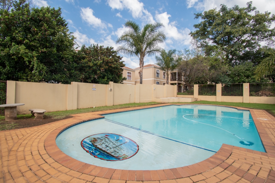1 Bedroom Property for Sale in Robindale Gauteng