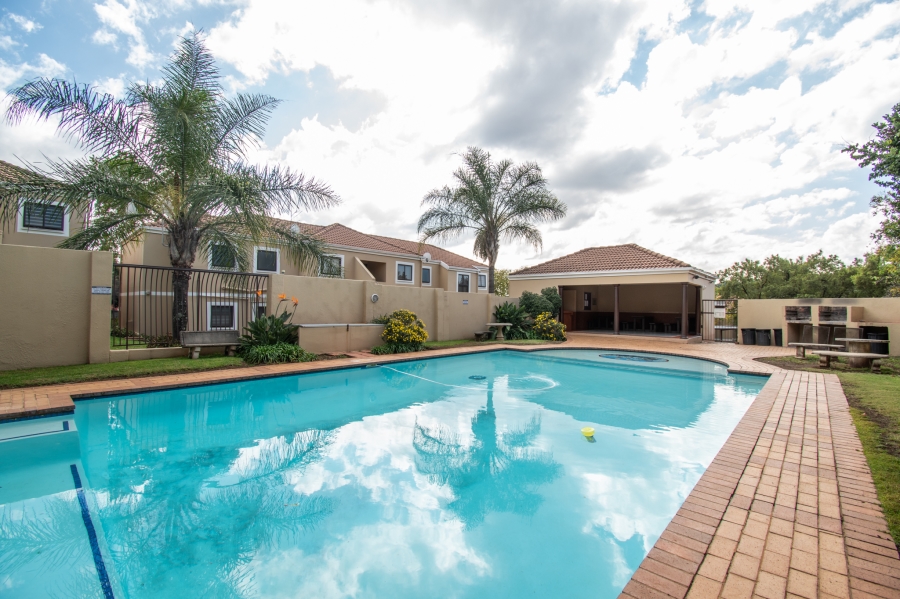 1 Bedroom Property for Sale in Robindale Gauteng