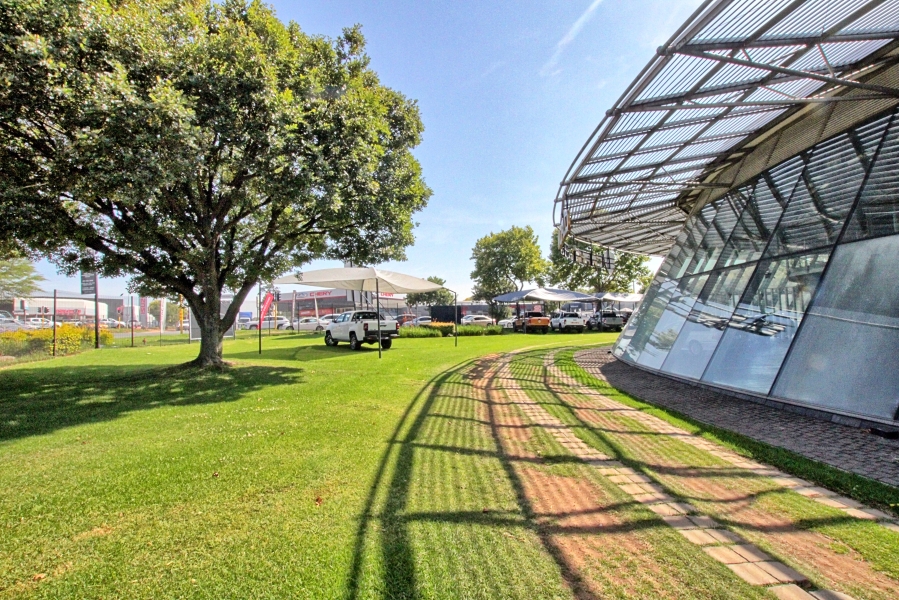 To Let commercial Property for Rent in Halfway House Gauteng