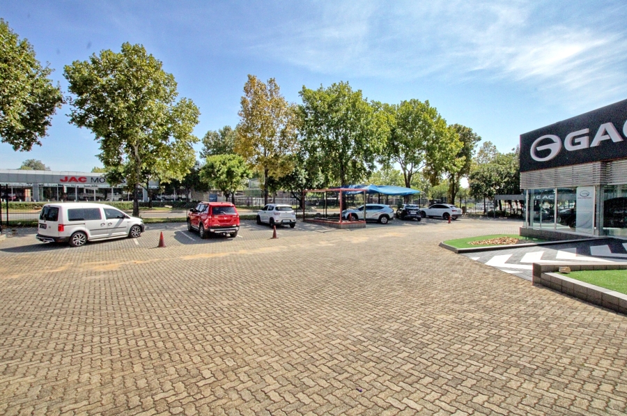 To Let commercial Property for Rent in Halfway House Gauteng