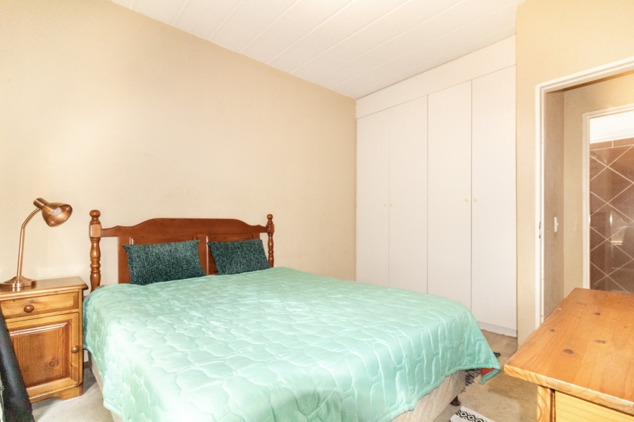 1 Bedroom Property for Sale in Douglasdale Gauteng