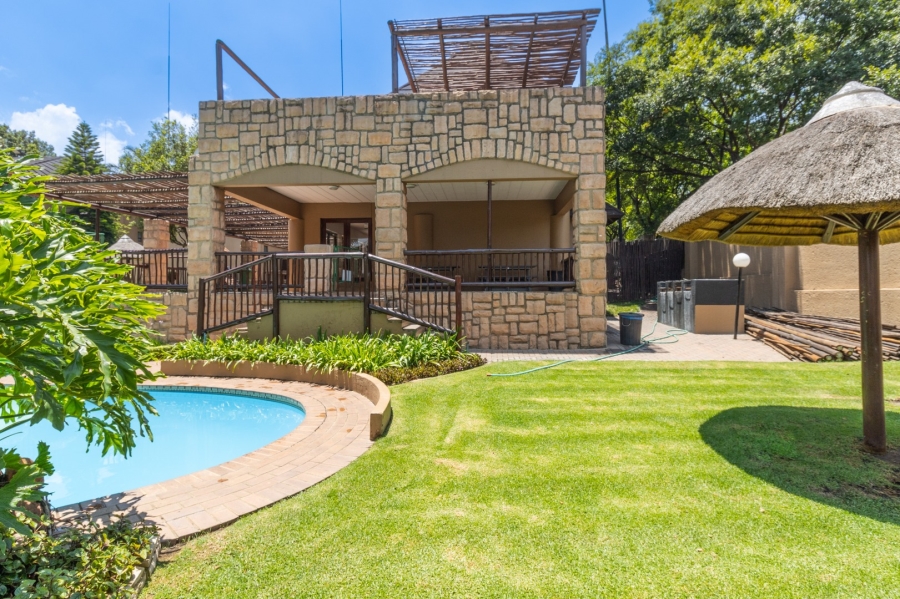 1 Bedroom Property for Sale in Douglasdale Gauteng