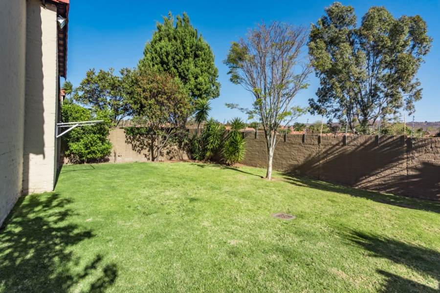 2 Bedroom Property for Sale in Honeydew Manor Gauteng