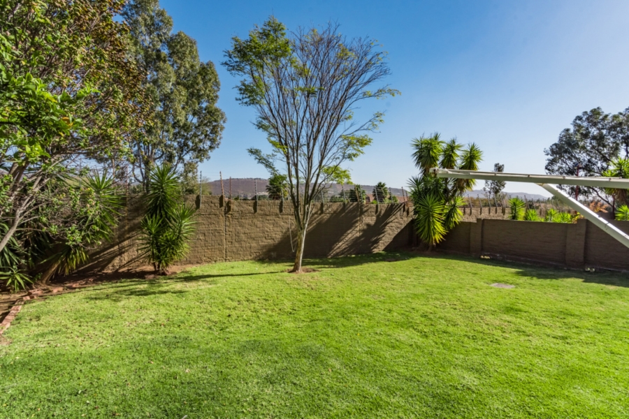 2 Bedroom Property for Sale in Honeydew Manor Gauteng