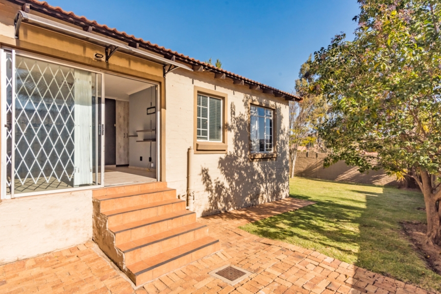 2 Bedroom Property for Sale in Honeydew Manor Gauteng